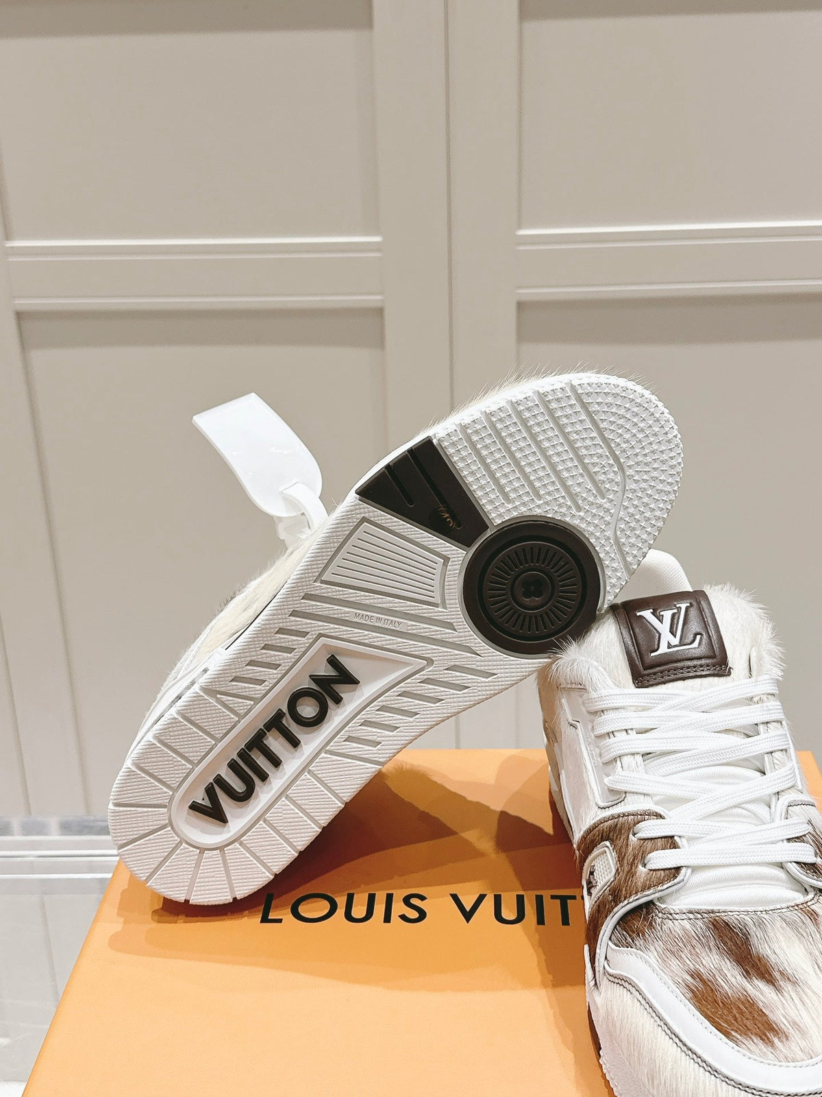 LV Trainer Brown Pony