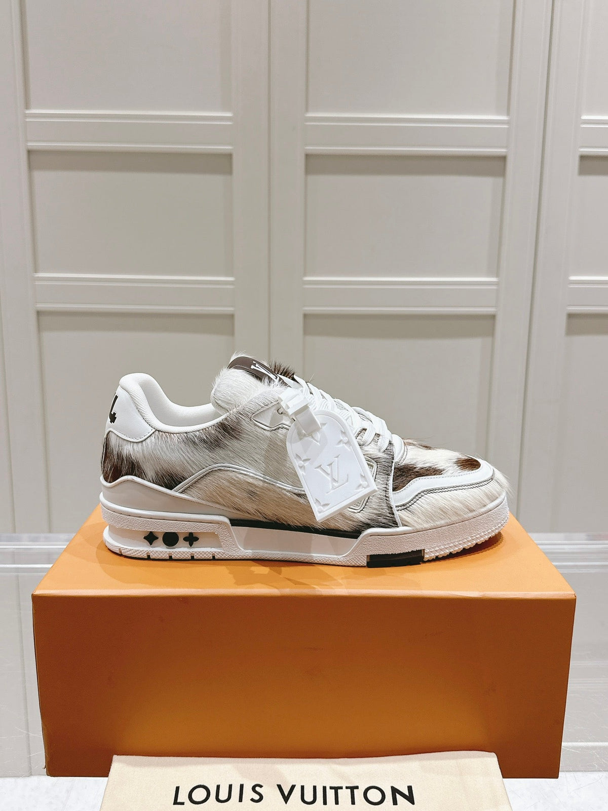LV Trainer Brown Pony