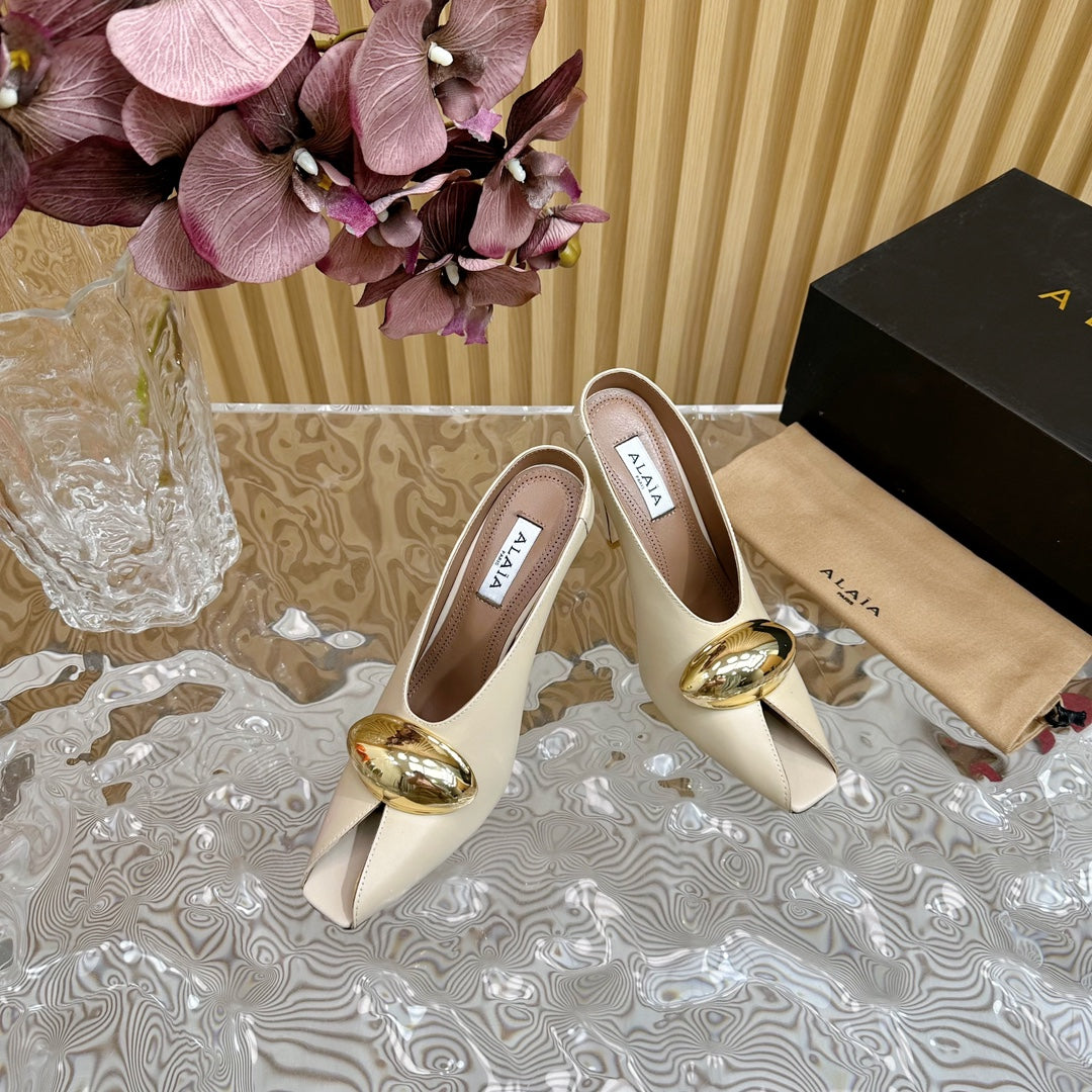 ALAIA AZZEDINE HIGH HEELS IN  BEIGE CREAM CALFSKIN WITH GOLD HARDWARE