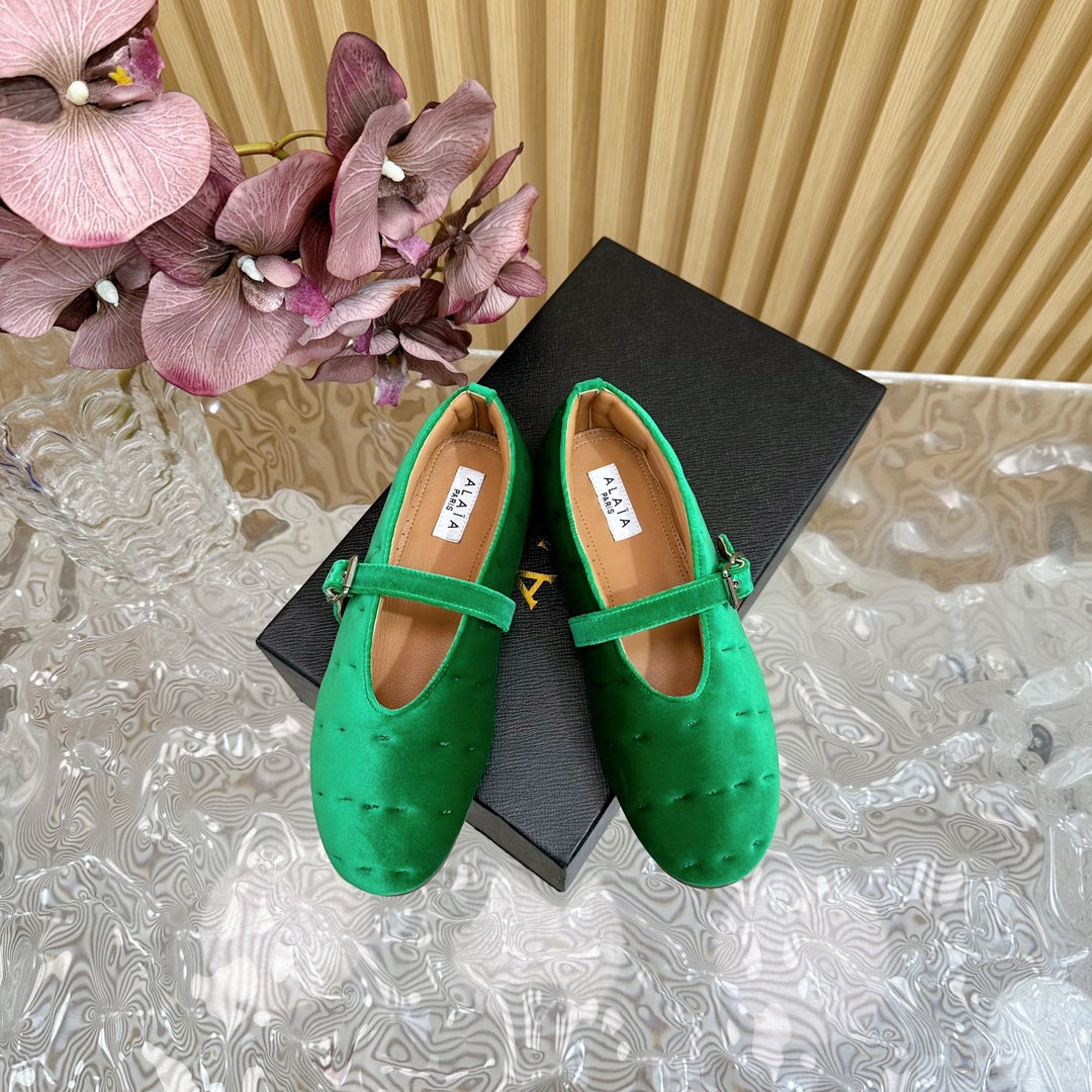 ALAIA BALLET FLATS IN EMERALD GREEN VELVET