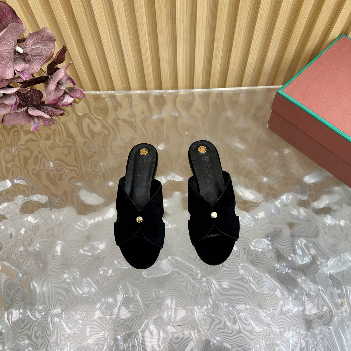 LP Vera Sandal Black Sheepskin 307963