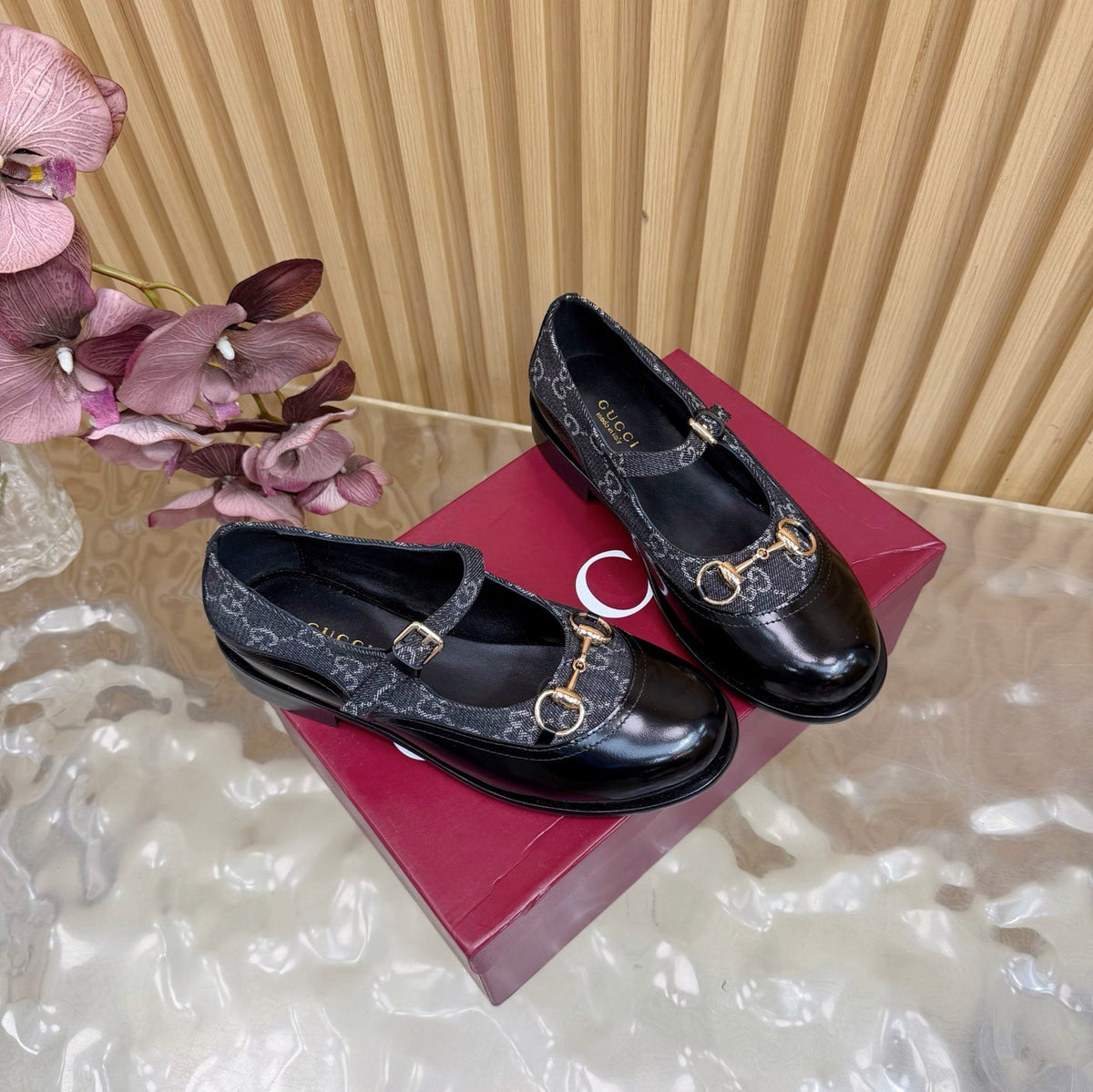 GG 26 Slip-on Black Sheepskin Double G Denim 589459