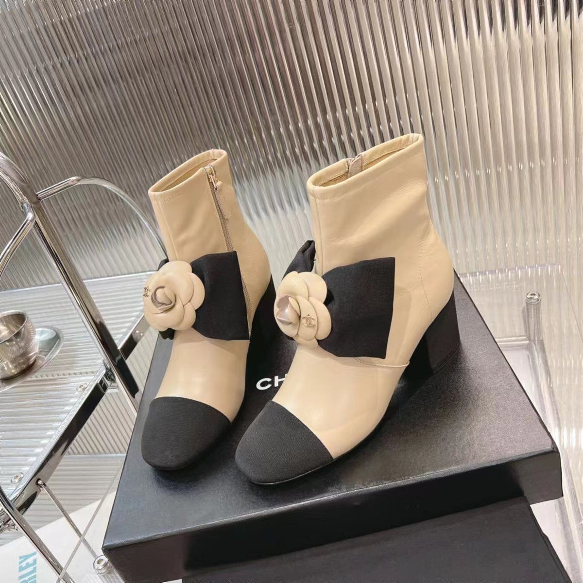 CC Short Boots 60mm Beige Camellia Cowhide