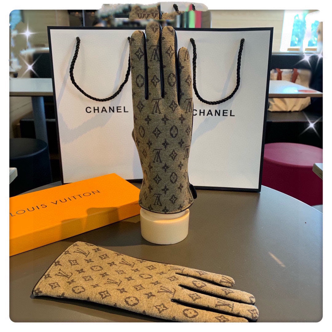 LV Gloves In Light Brown Jacquard Fabric And Lambskin 473508