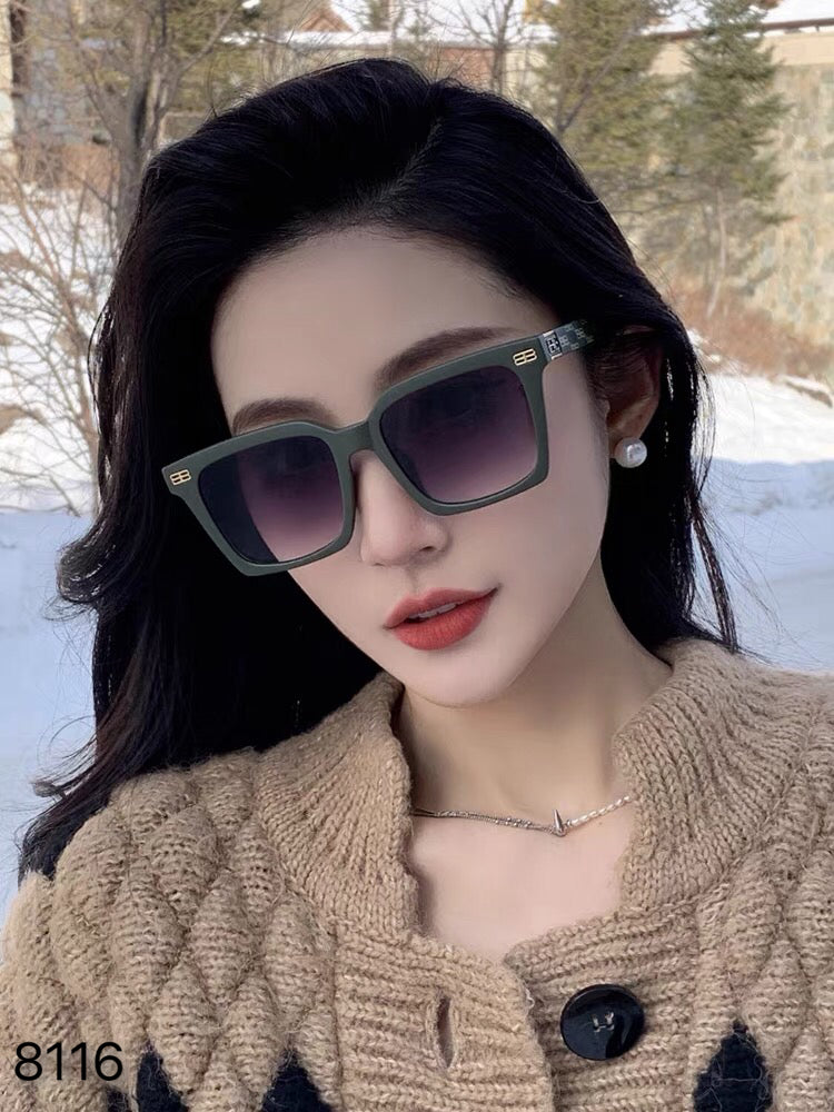 Balenciaga Sunglasses 560767