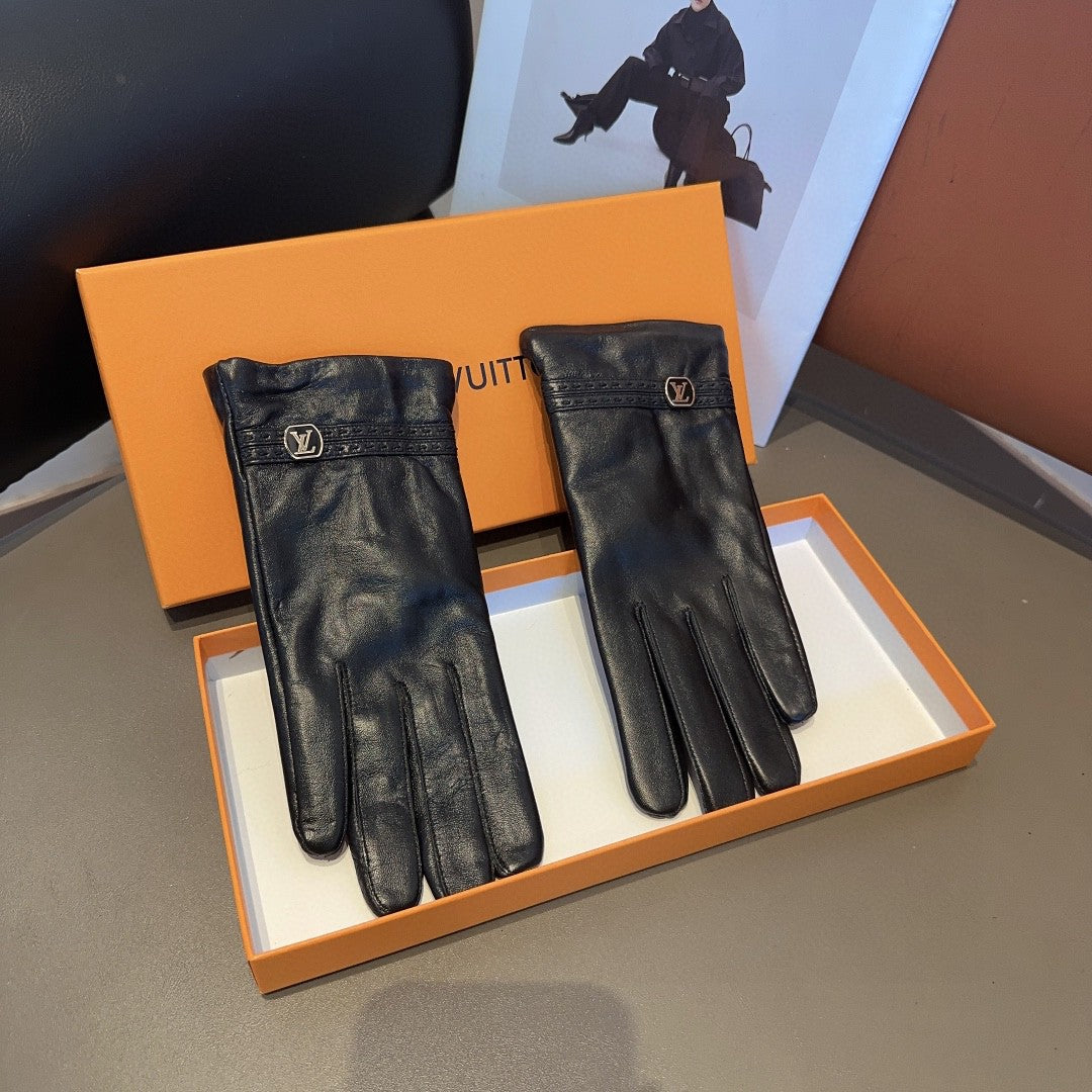 LV Gloves In Black Lambskin 458616