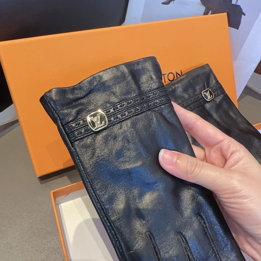 LV Gloves In Black Lambskin 458616