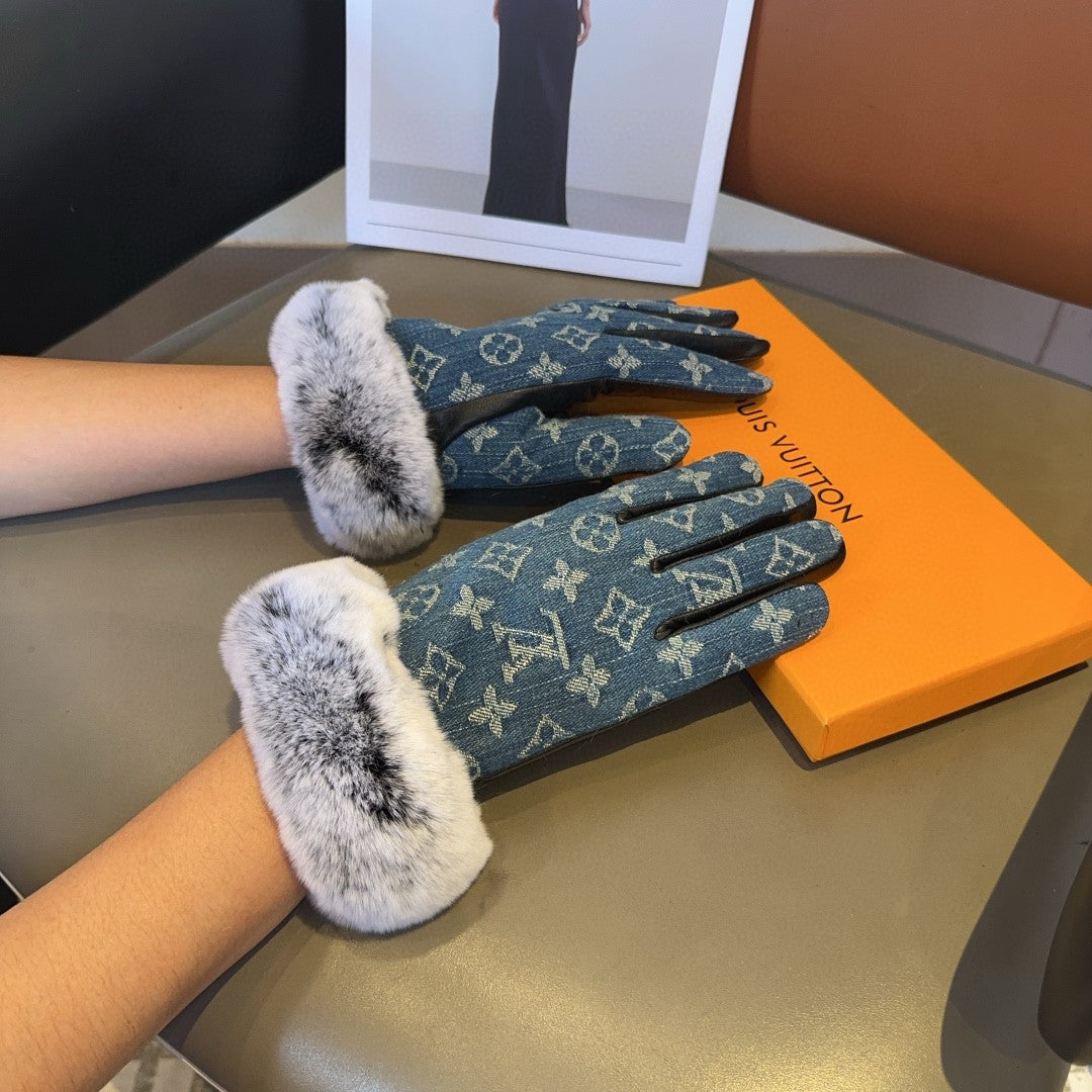 LV Gloves In Blue Denim Fabric And Rabbit Fur 473438