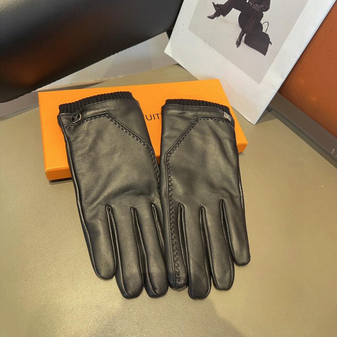 LV Gloves In Black Lambskin 475572