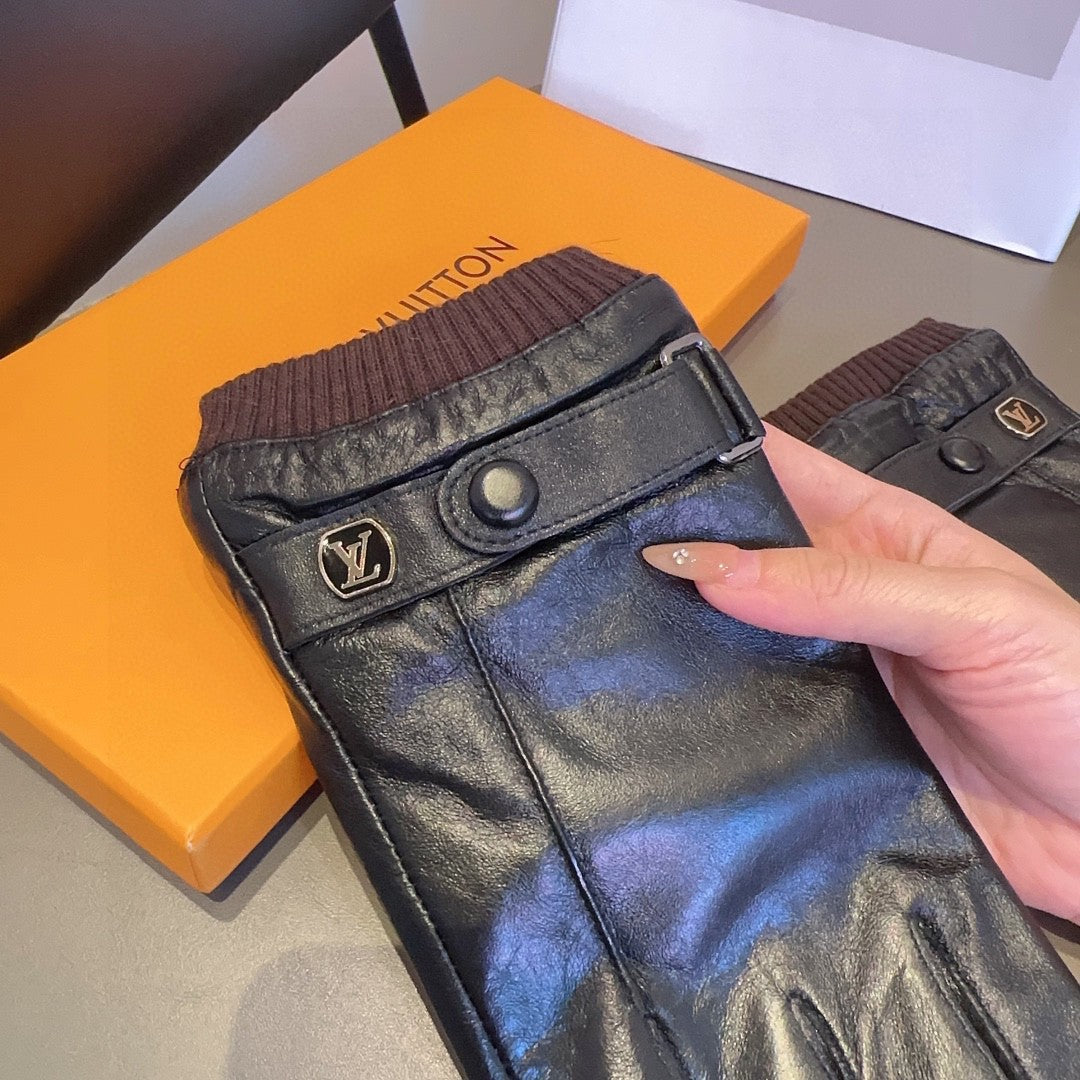 LV Gloves In Black Lambskin 476608