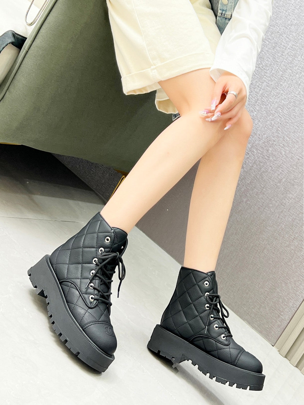 CC Combat Boots In Black Quilted Lambskin 944578