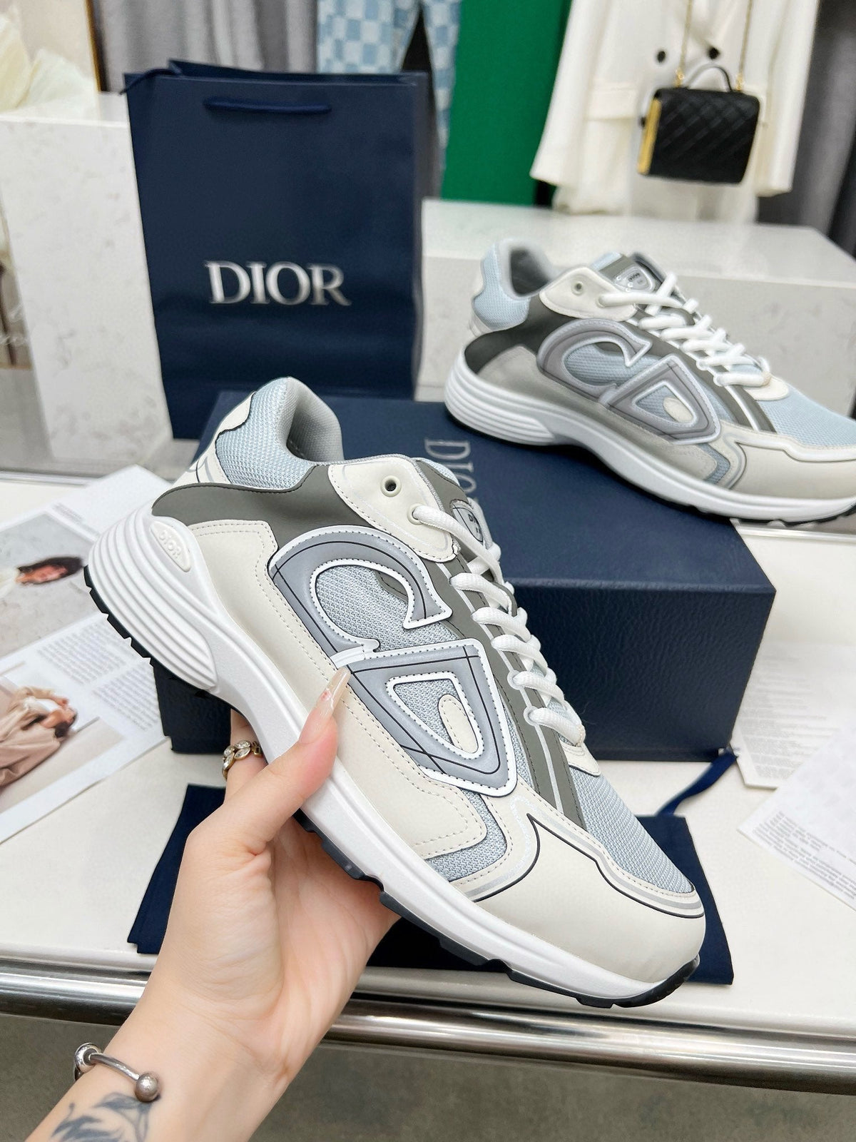 CD B30 SNEAKER GRAY AND CREAM MESH FABRIC