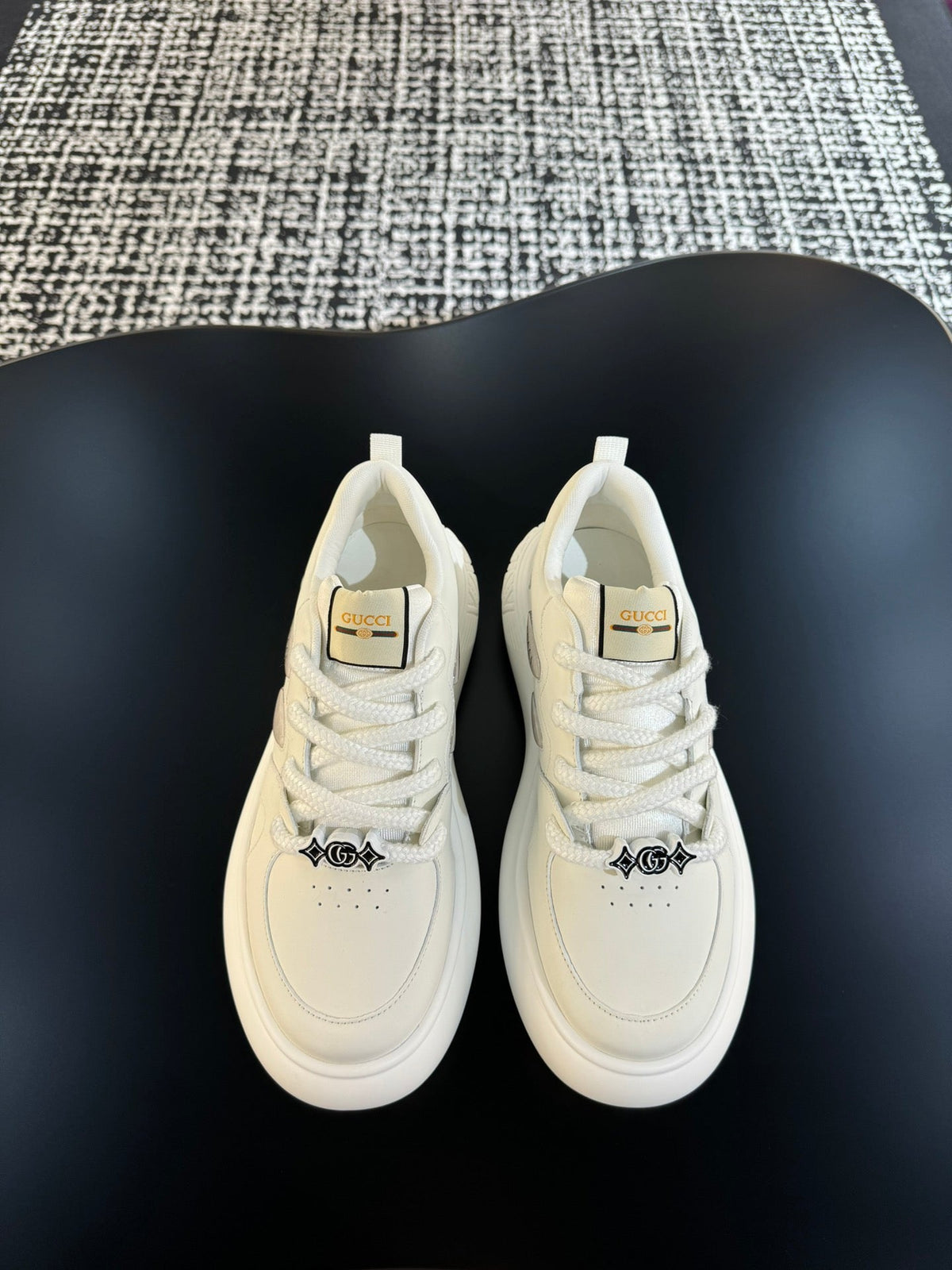 GG Men's Sneaker White Cowhide 527028