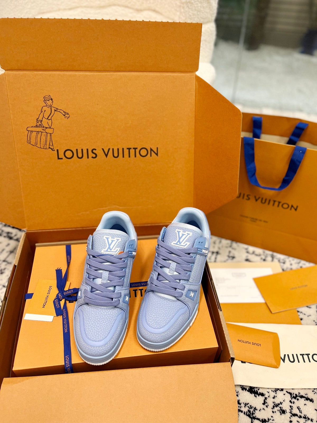 LV Trainer Sneaker Bleu Cowhide