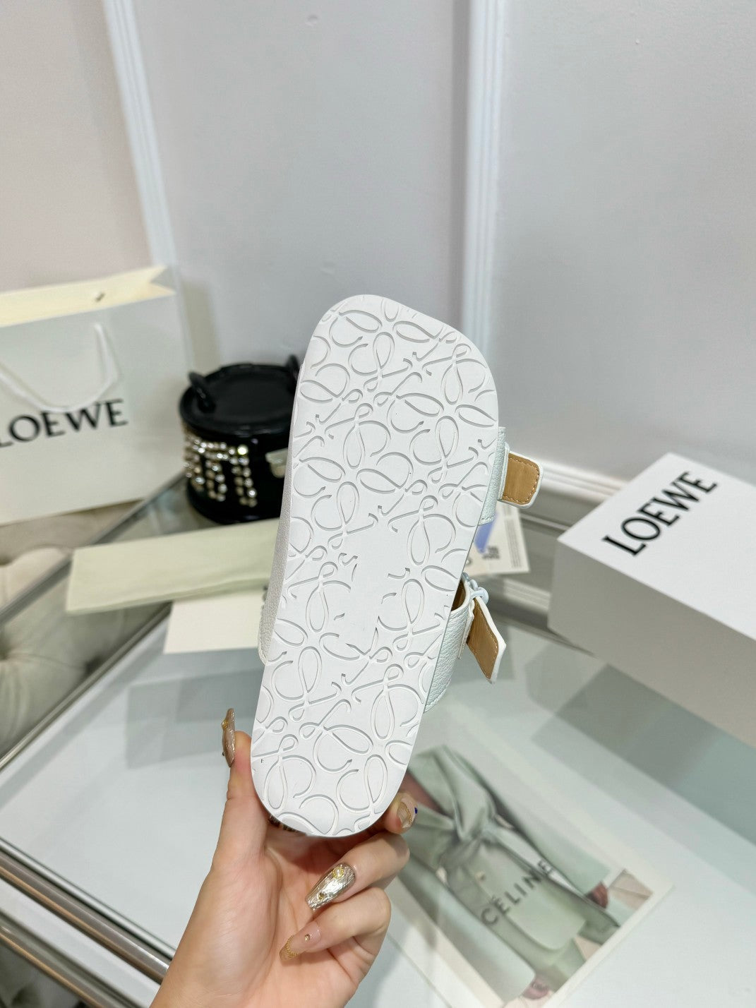 Loewe Ease Leather Slide White Sheepskin