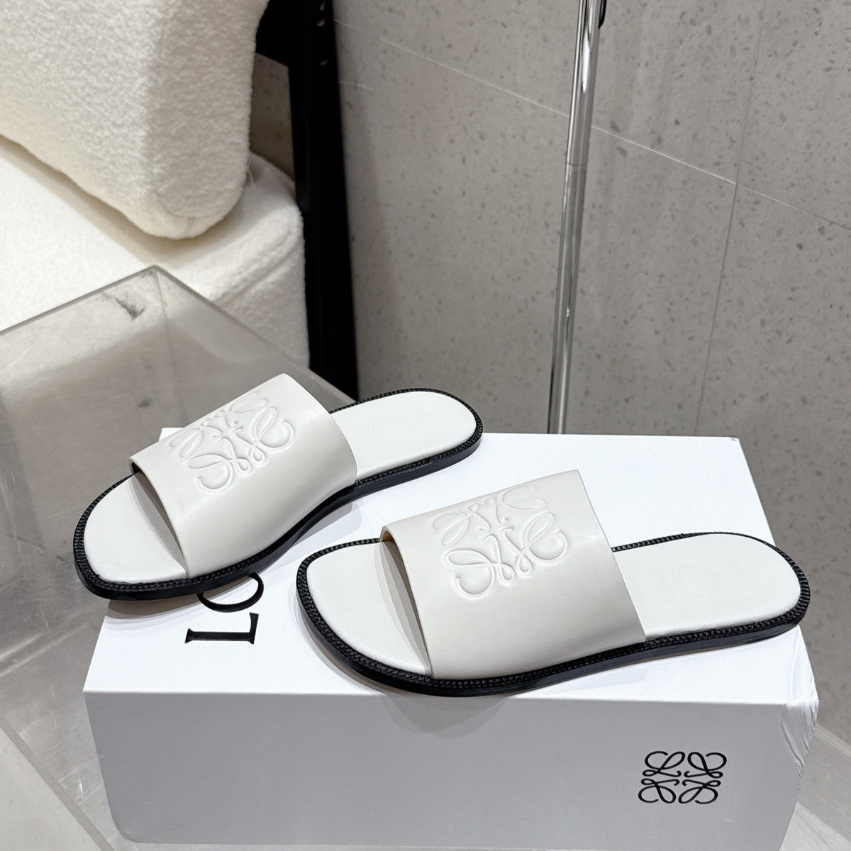 Loewe 25 flat slippers white calfskin