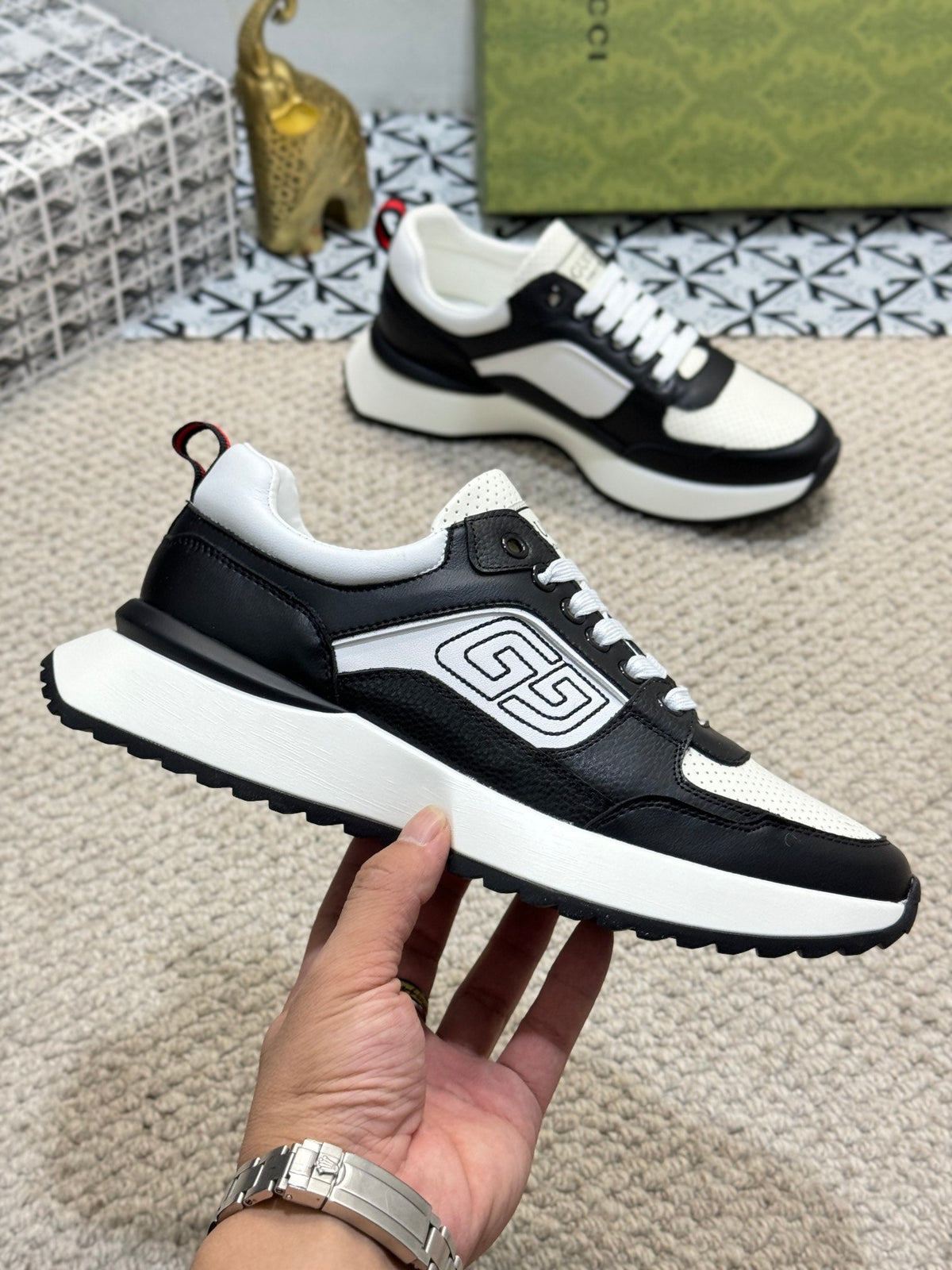 GG Men's Sneaker Black White Sheepskin 524704