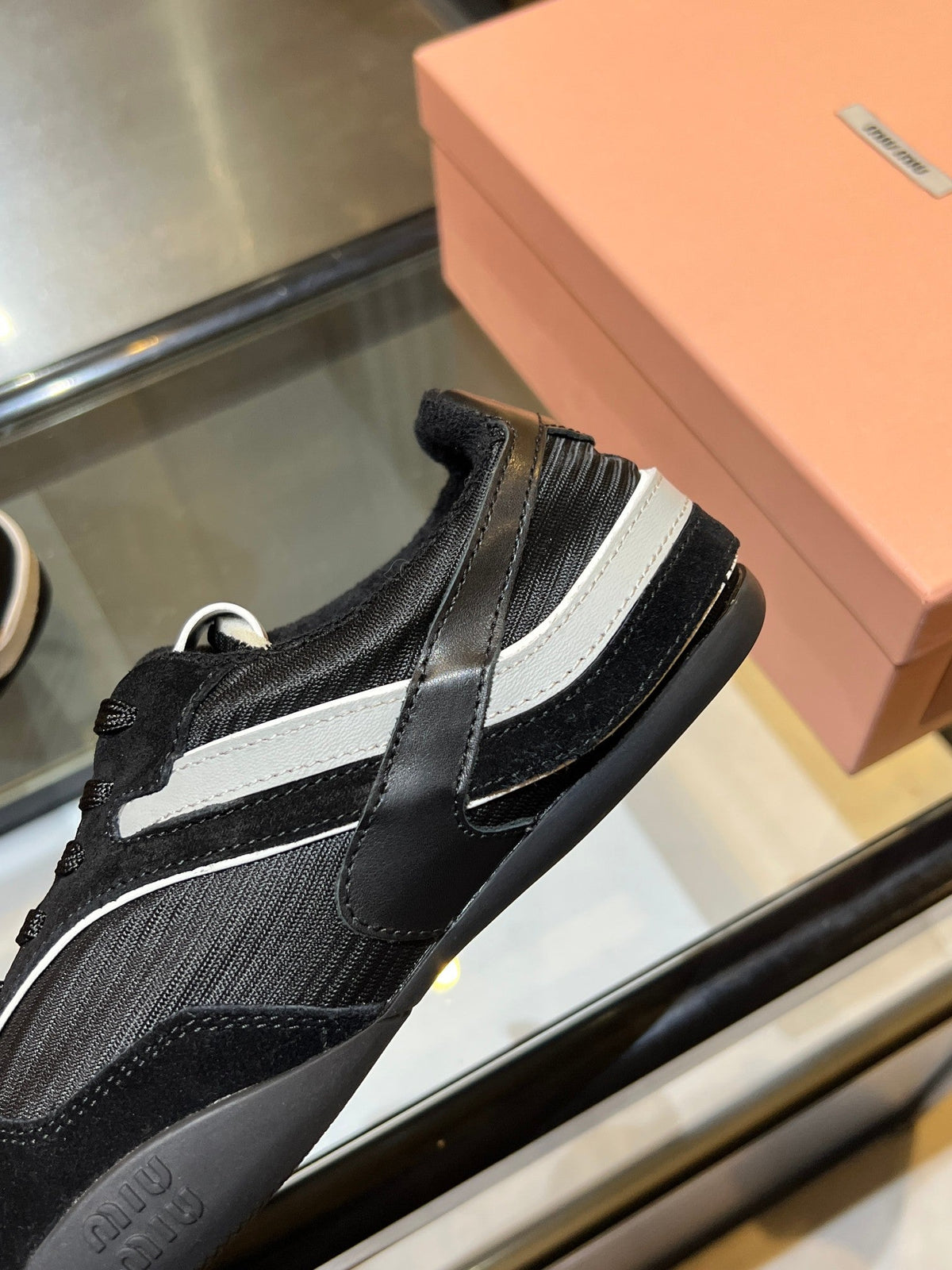 MIU x NB 26ss Sneaker Black Fabric Suede 625658