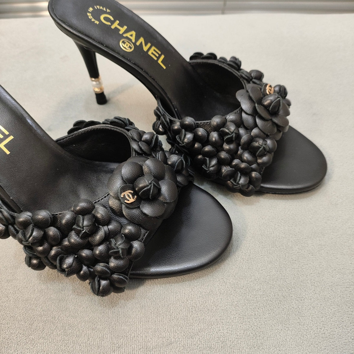 mule sandal 80 black calfskin flower