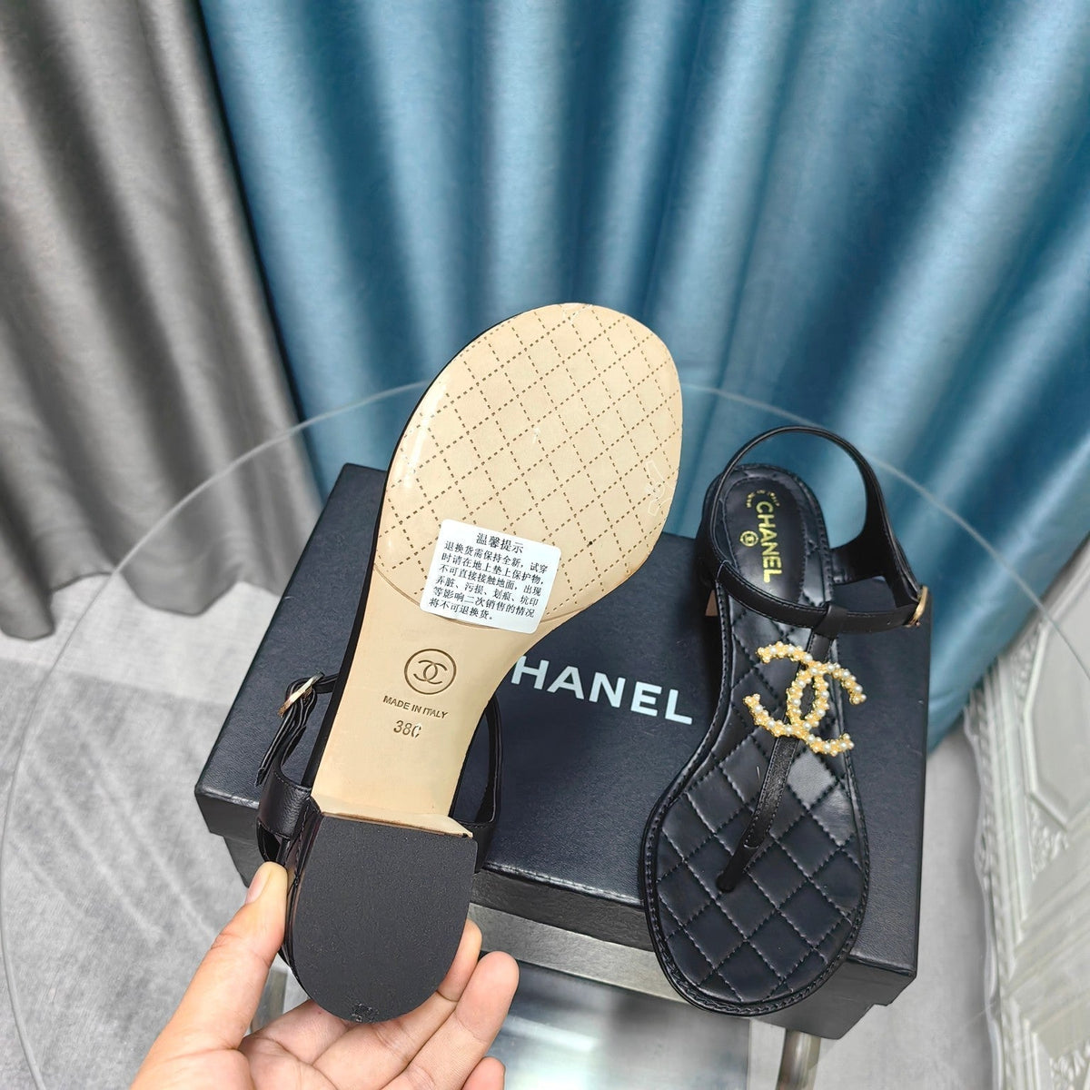 cc thong sandal 40 black calfskin gold cc logo