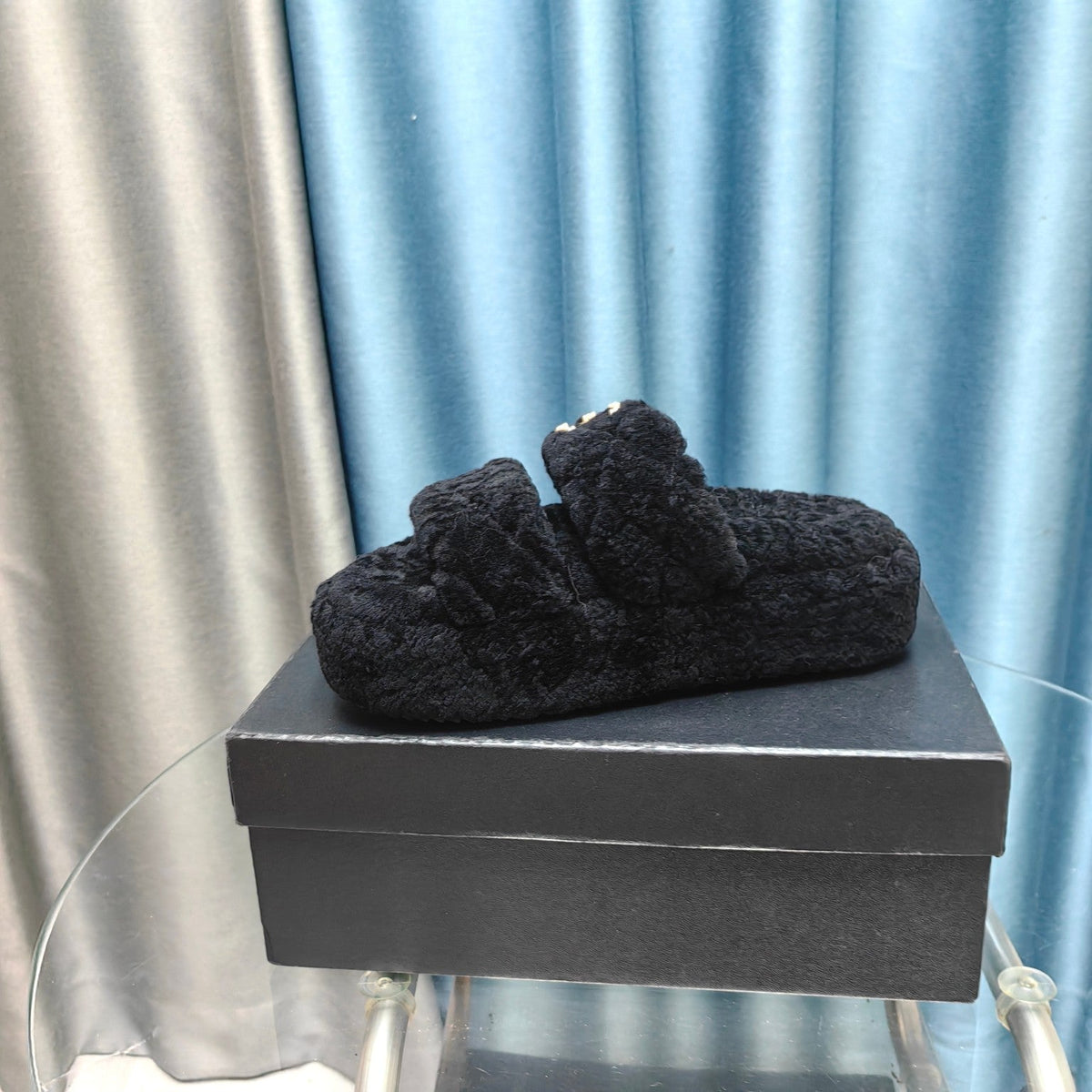CC Slippers Black Pattern Fleece Wool
