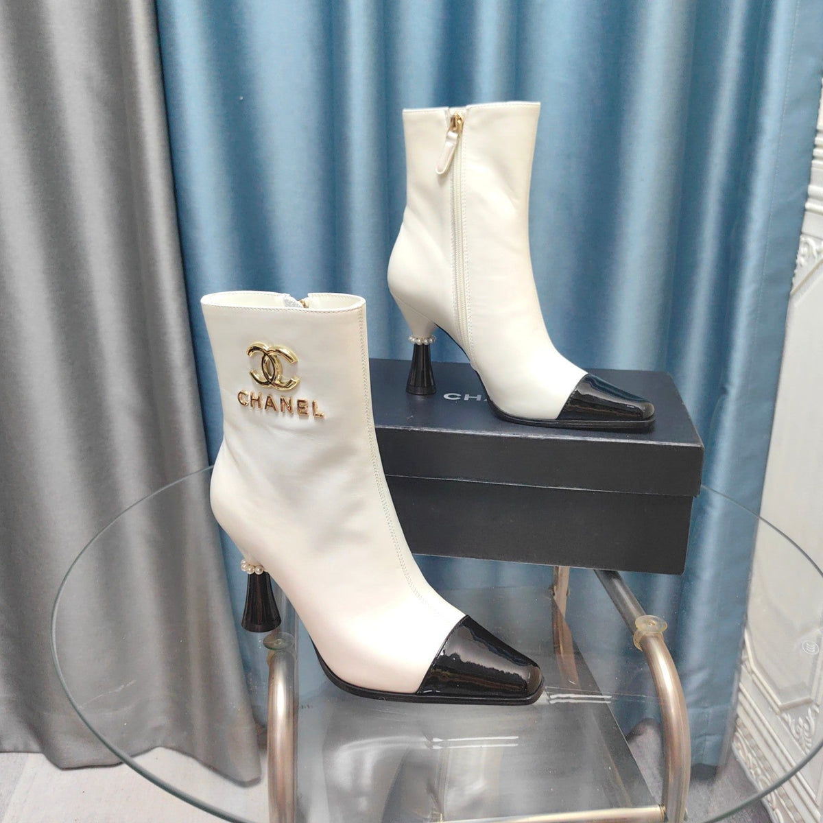 CC Ankle Boots White Cowhide And Lambskin