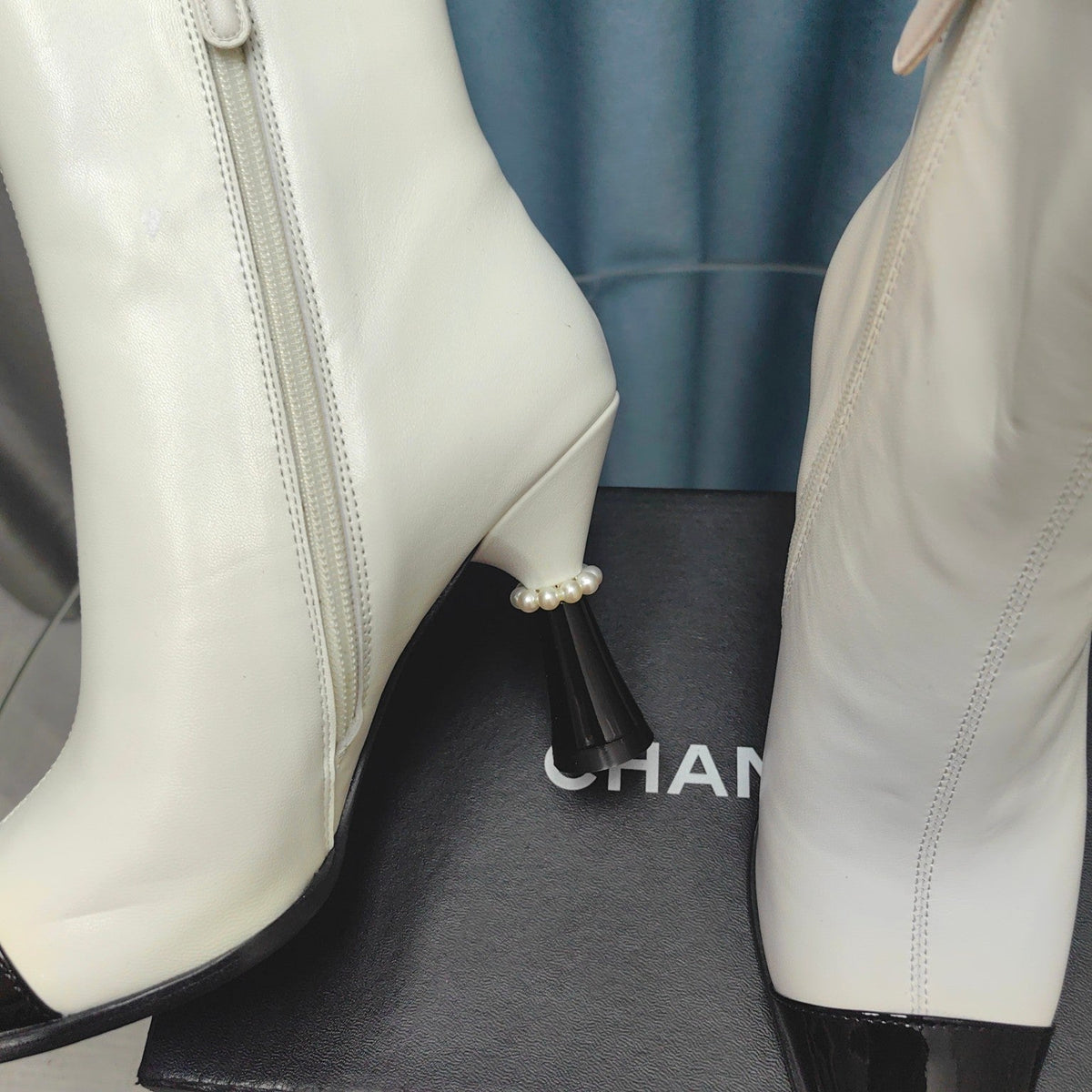 CC Ankle Boots White Cowhide And Lambskin
