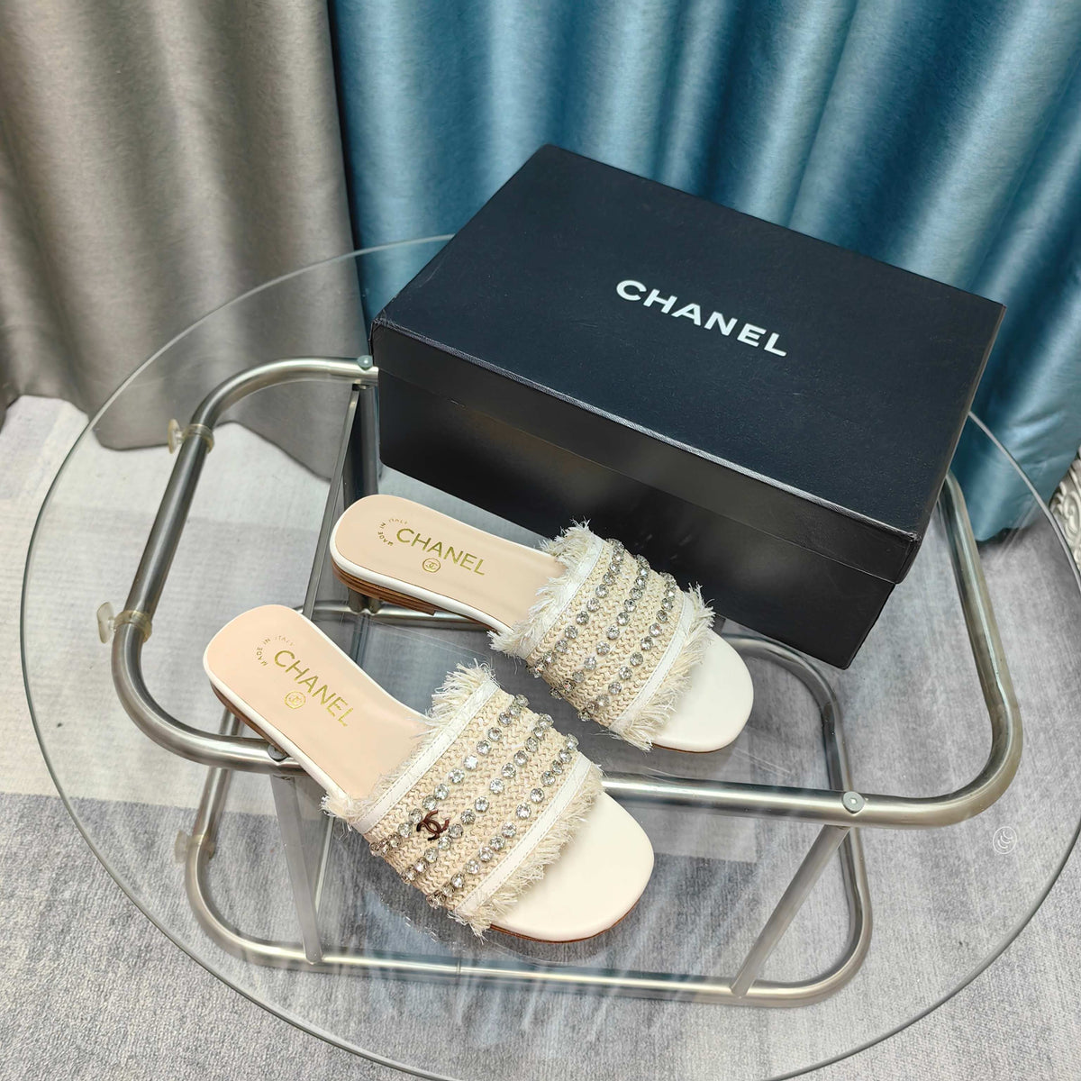 CC 25 Mule Raffia Strass