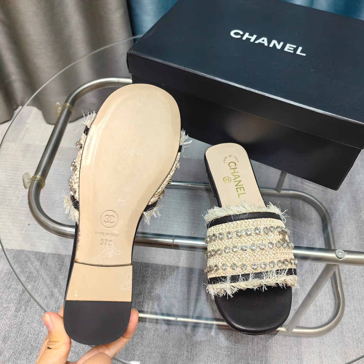 CC 25 Mule Raffia Strass