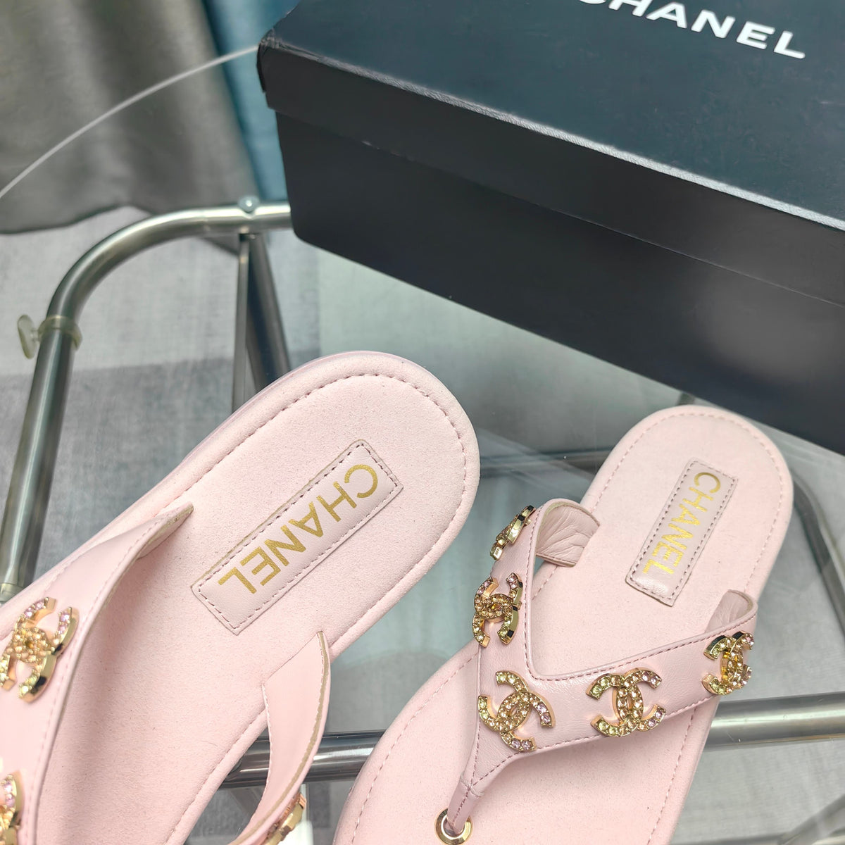 CC 25 Thong Sandal Diamond CC Logo