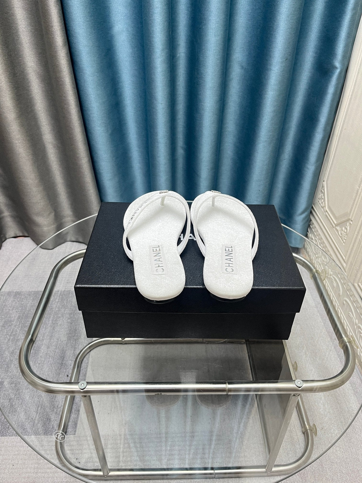 CC 25 Thong Sandal White Velvet Diamond