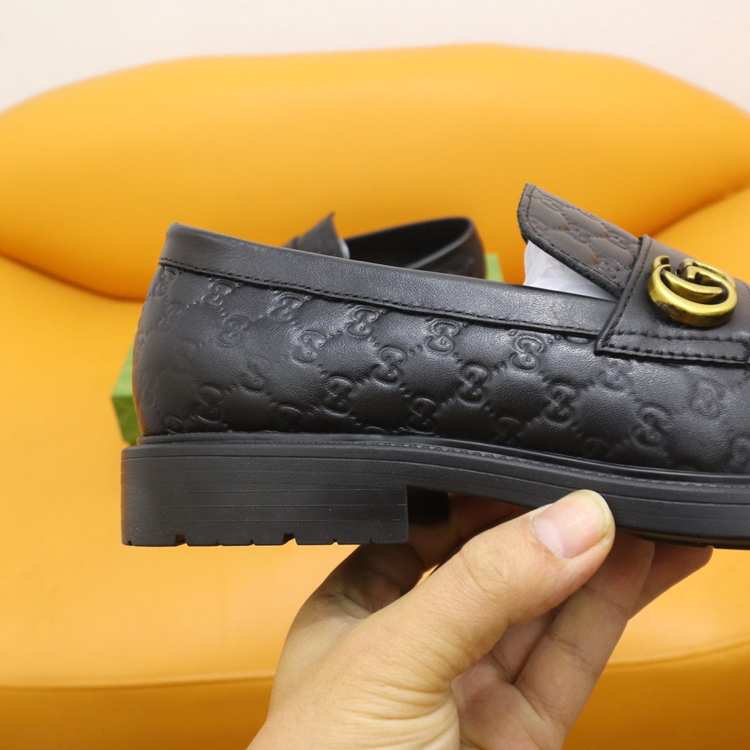 GG Men's Loafer Black Embossed Cowhide 528261