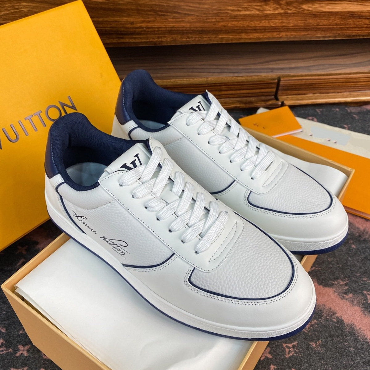 LV RIVOLI FAT SNEAKER WHITE BLUE