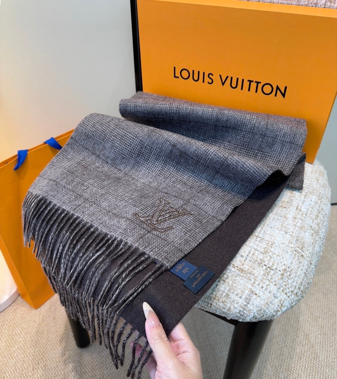 LV Scarf 180cm Dark Gray Wool Cashmere 976956
