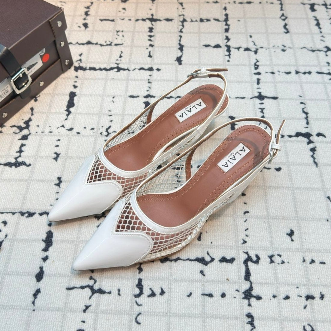 ALAIA SLINGBACKS 5 CM IN WHITE CALFSKIN WITH MESH