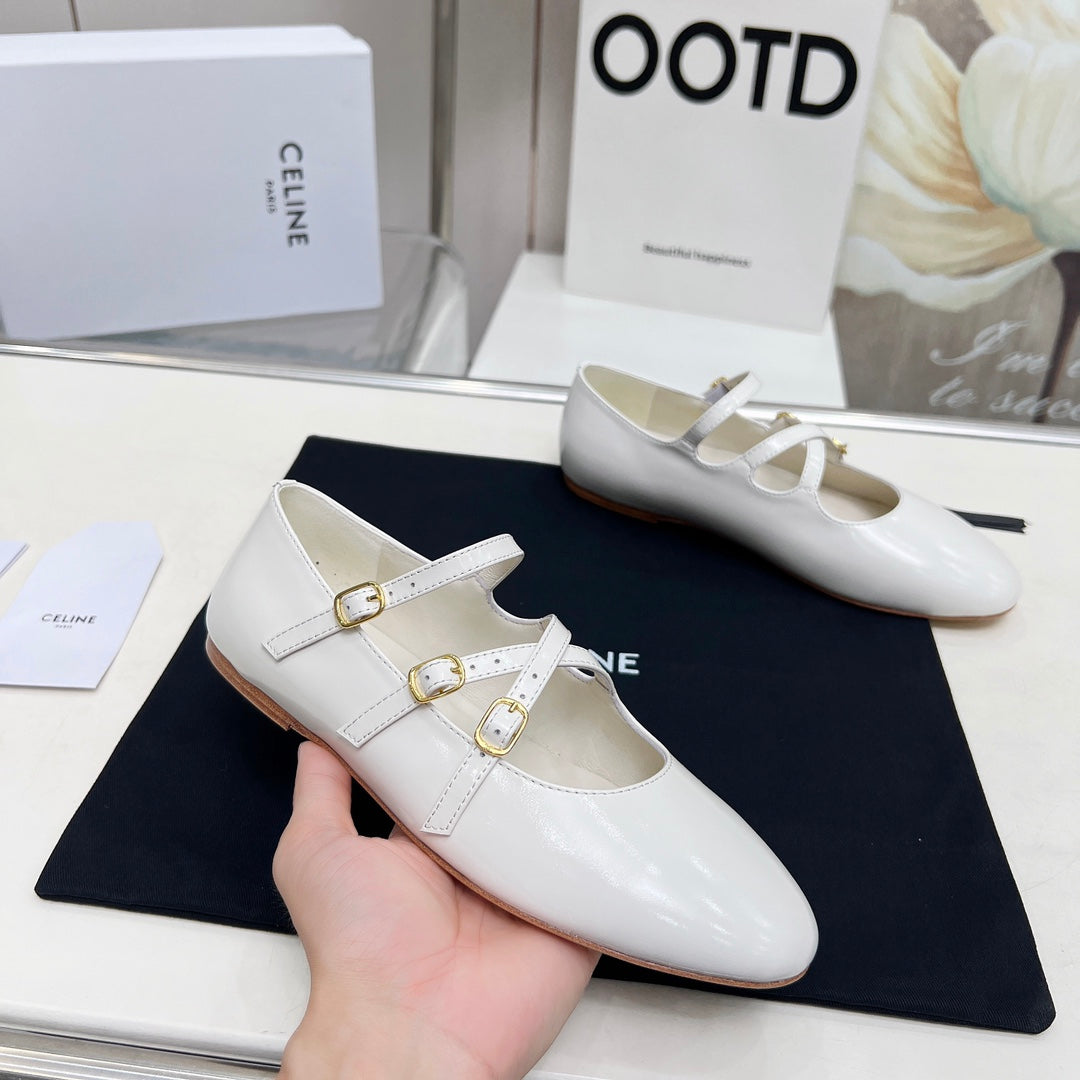 BALLET FLAT WITH CROSSOVER STRAP IN WHITE LAMBSKIN