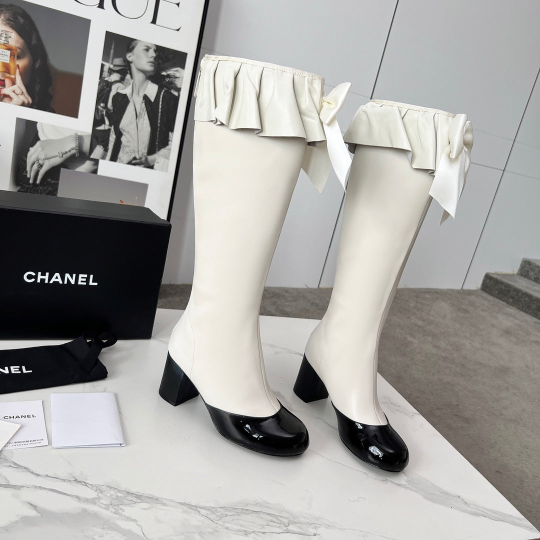 CC 25 high boots white black sheepskin 459457