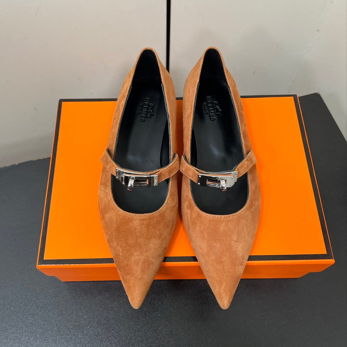 HM 25C Kelly Ballet Flat Cider Orange Suede 210288