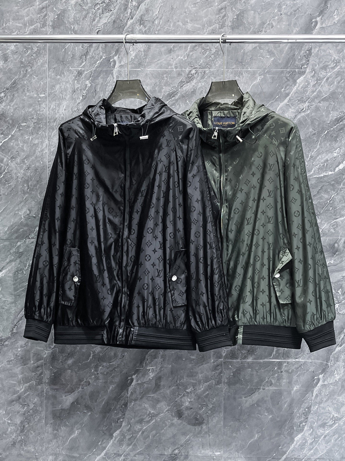 LV ARMY GREEN JACKET 239569