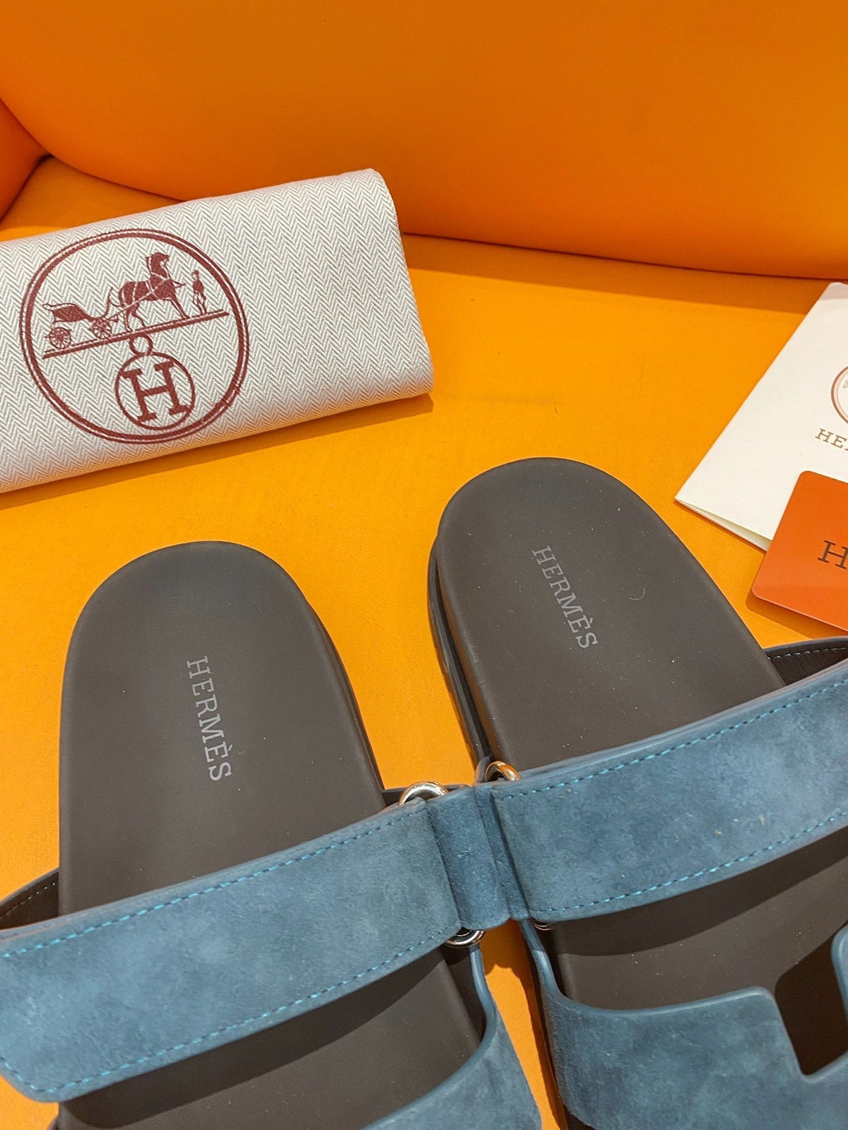 chypre sandal blue celeste suede calfksin