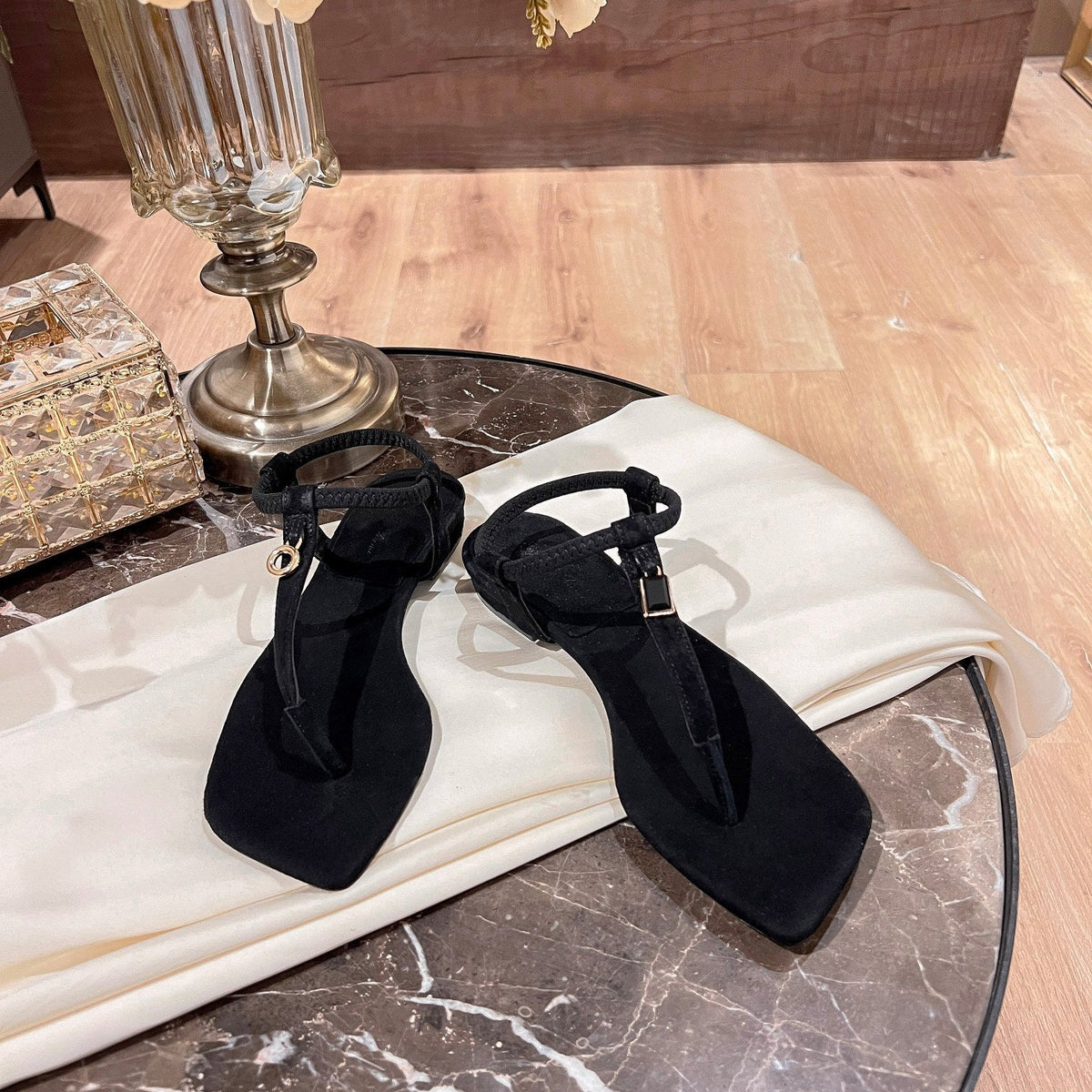LP MINDIL SANDAL BLACK SUEDE