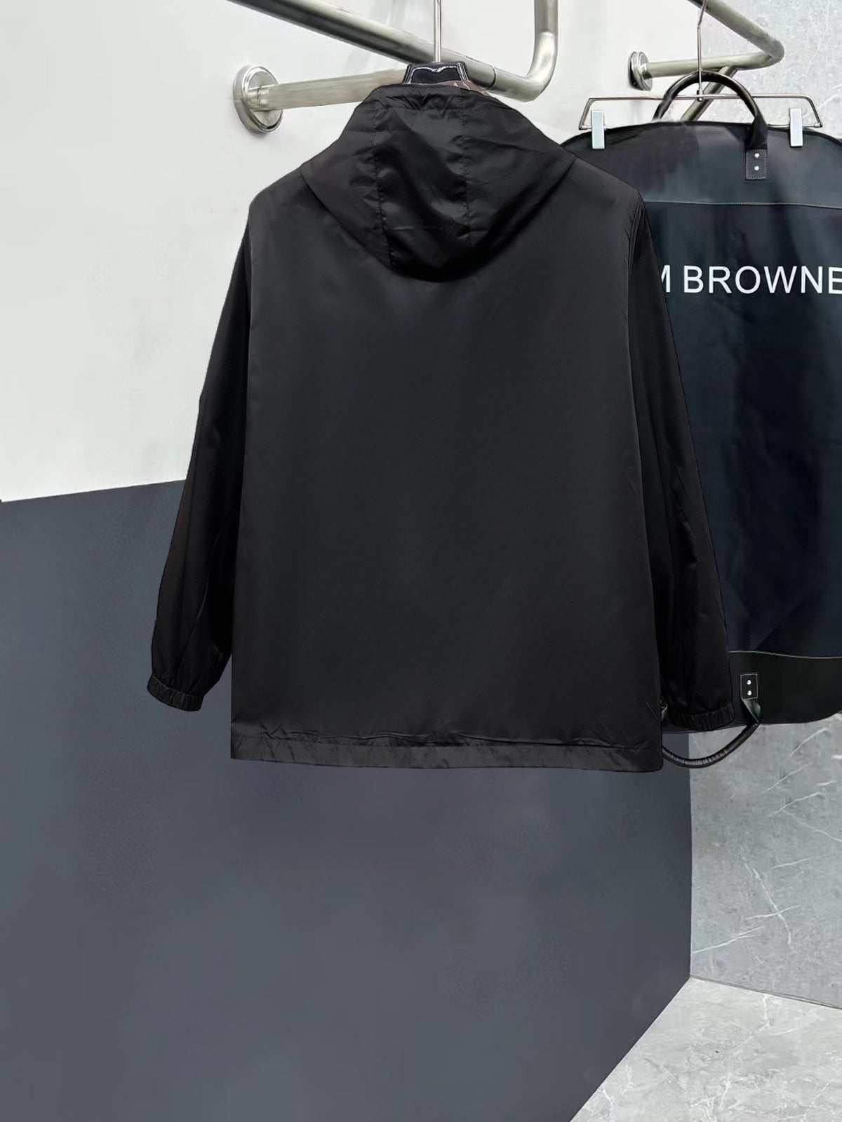 LV DOUBLE-SIDED JACKET BLACK AND BROWN 239023