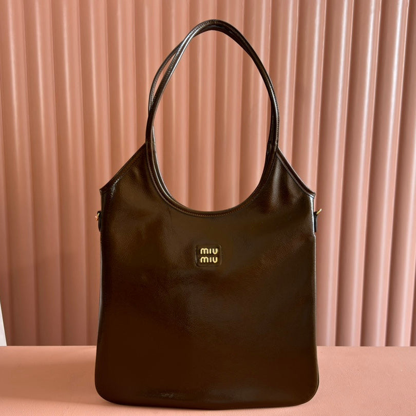 IVY 40 TOTE IN BROWN PATENT CALFSKIN
