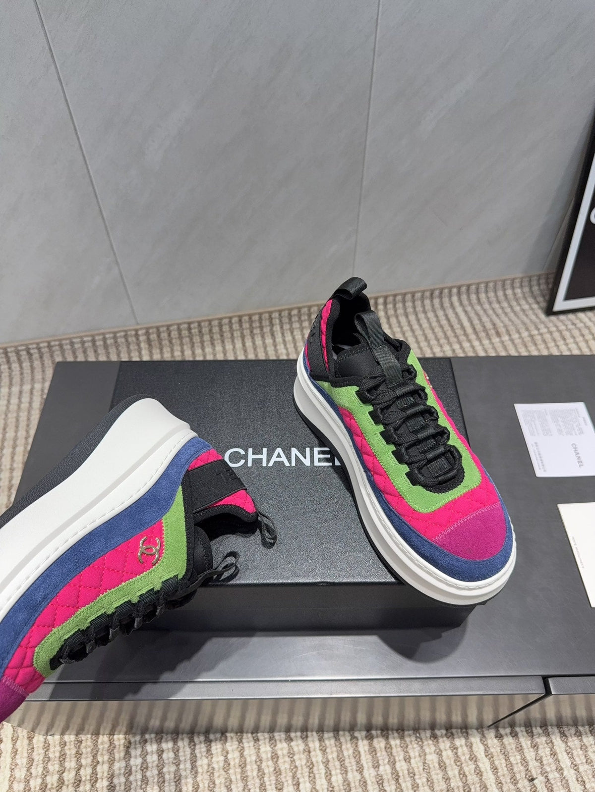 Chanel 25 Sneaker Multicolor Suede 540302