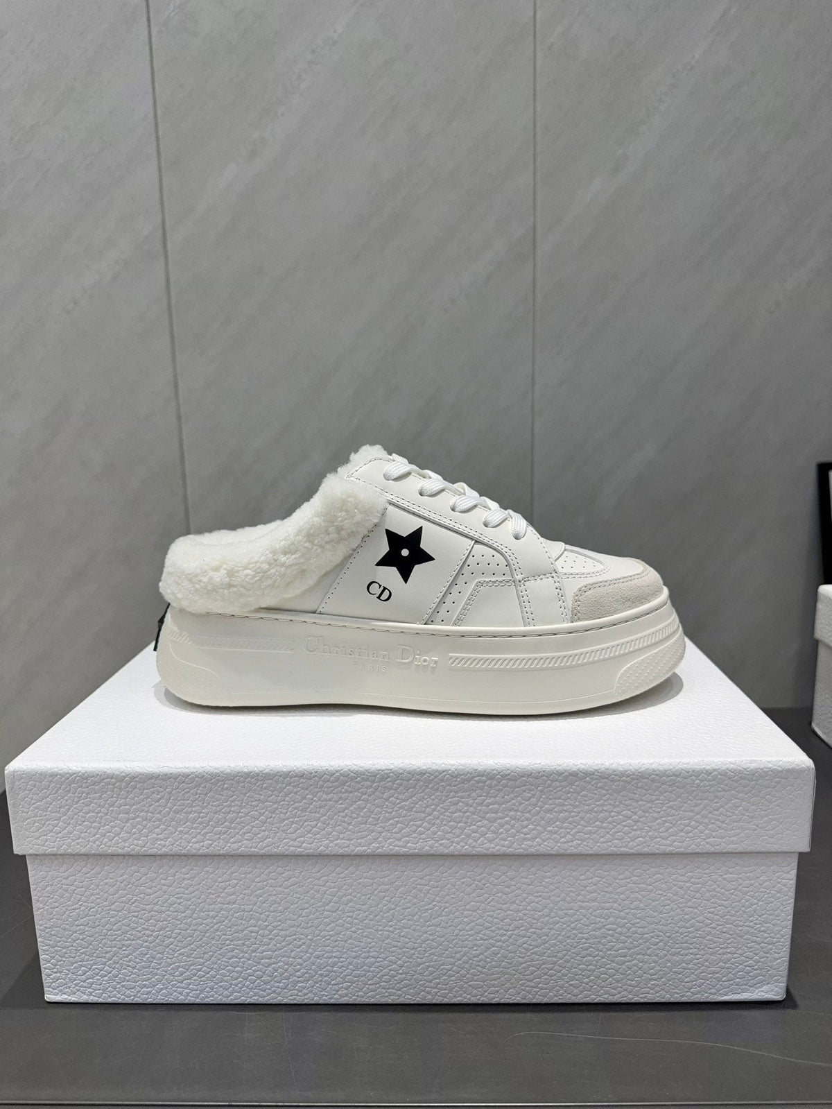 CD Star sneakers white cowhide wool 539688