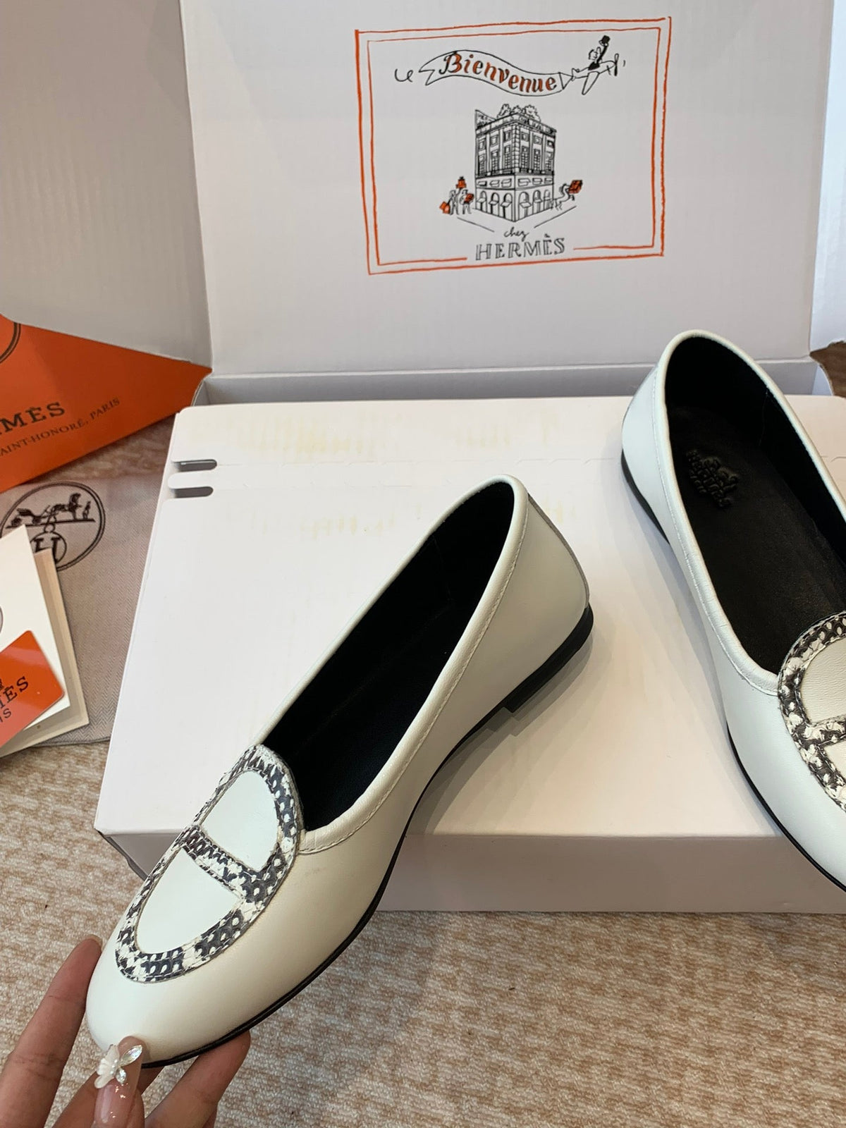 HM Ballet Flat In White Lambskin 997871