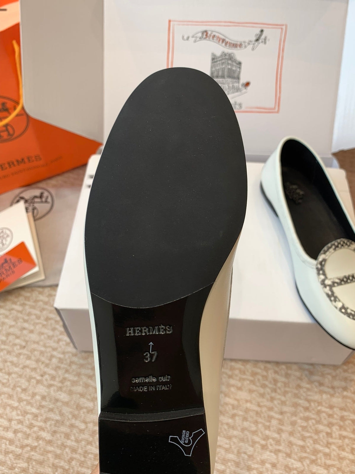 HM Ballet Flat In White Lambskin 997871