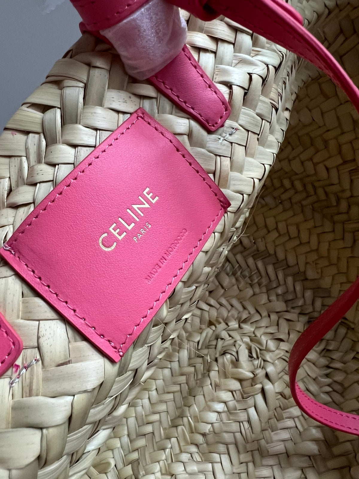 medium classic panier 25cm raffia and dark pink calfskin