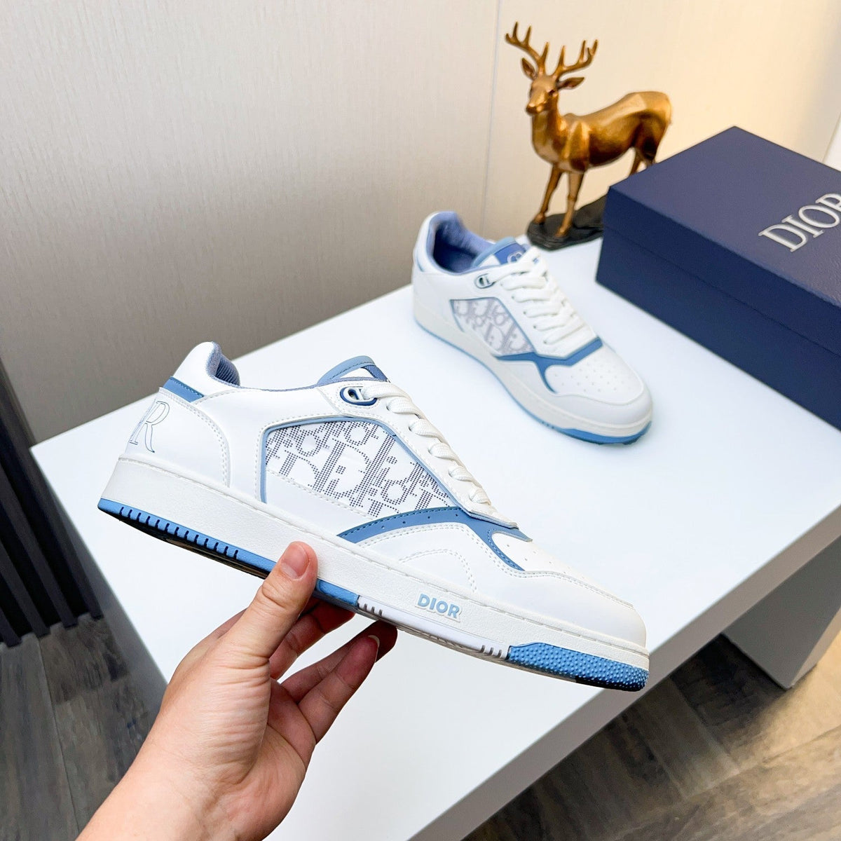 CD 25 B57 Sneaker White Blue Cowhide 750651
