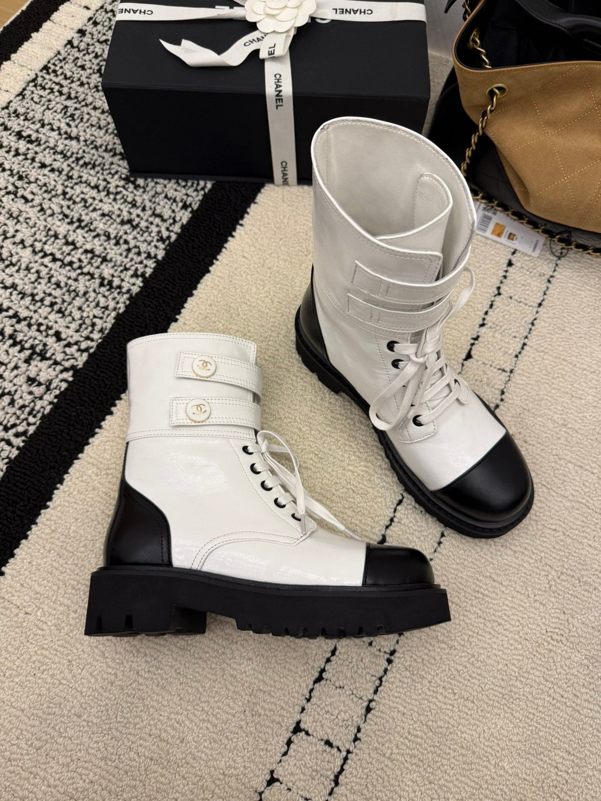 CC 2025 Lace-up Combat Boot White Leather 548114